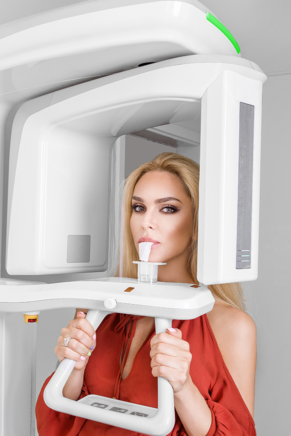jennifer_lopez_dental_miami_florida_3dTech.jpg